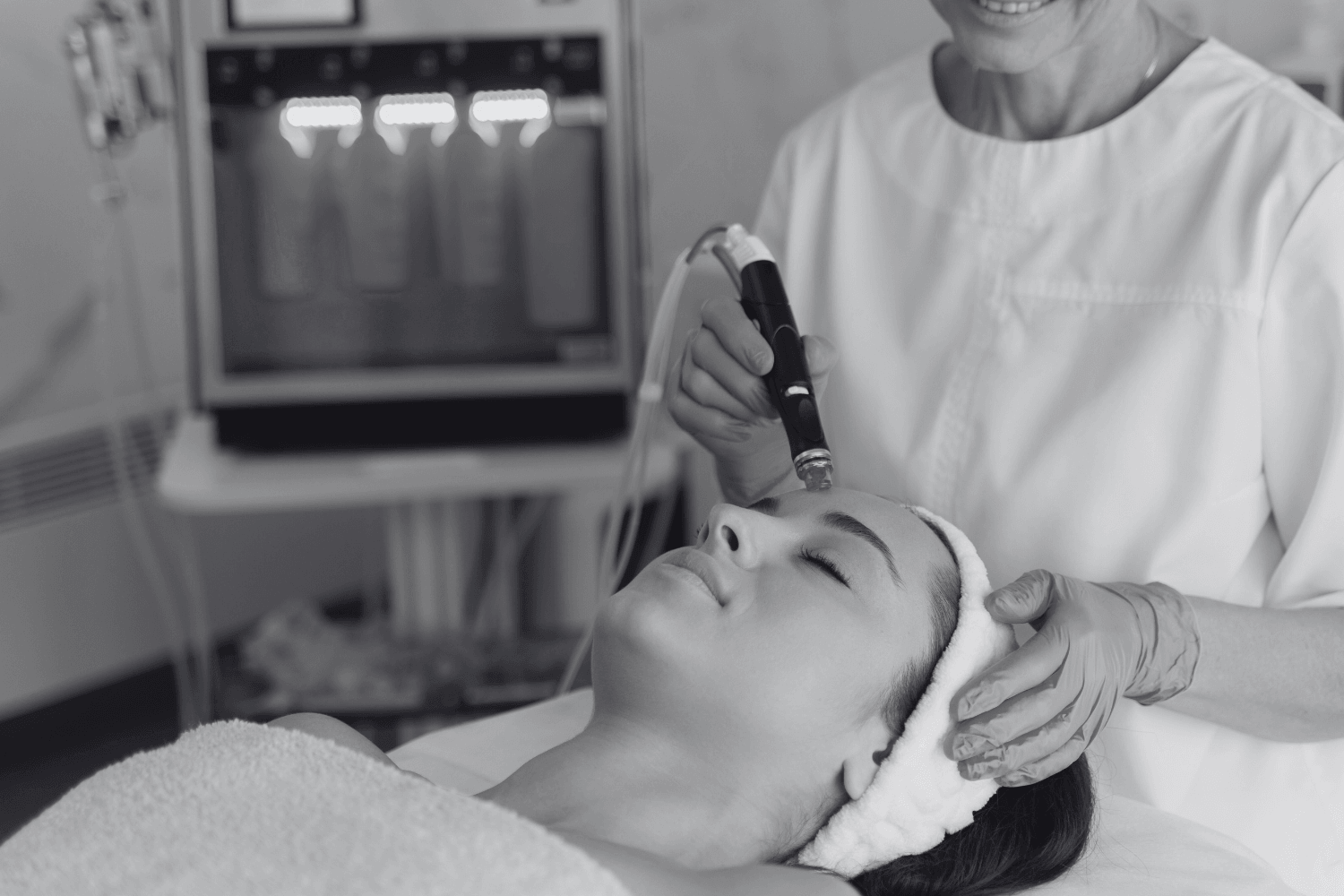Top Skincare Tips for Florida's Tropical Climate - Age To Perfection