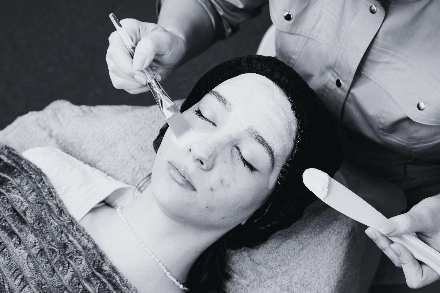 Why is it Important for Teens to Have Facials: A Path to Healthy Skin and Confidence - Age To Perfection